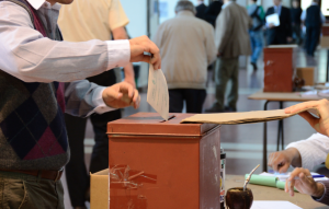postergan elecciones generales